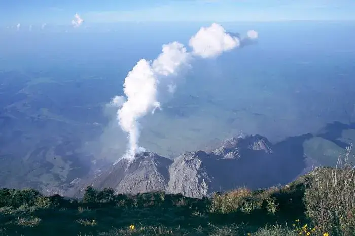 Santiaguito dome Santa María Guatemala dacite eruption Caliente Plinian VEI 6 stratovolcano