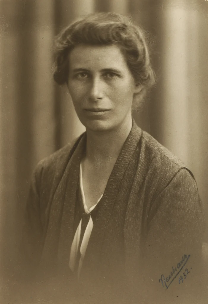 Black-and-white portrait of Inge Lehmann, discoverer of Earth's inner core